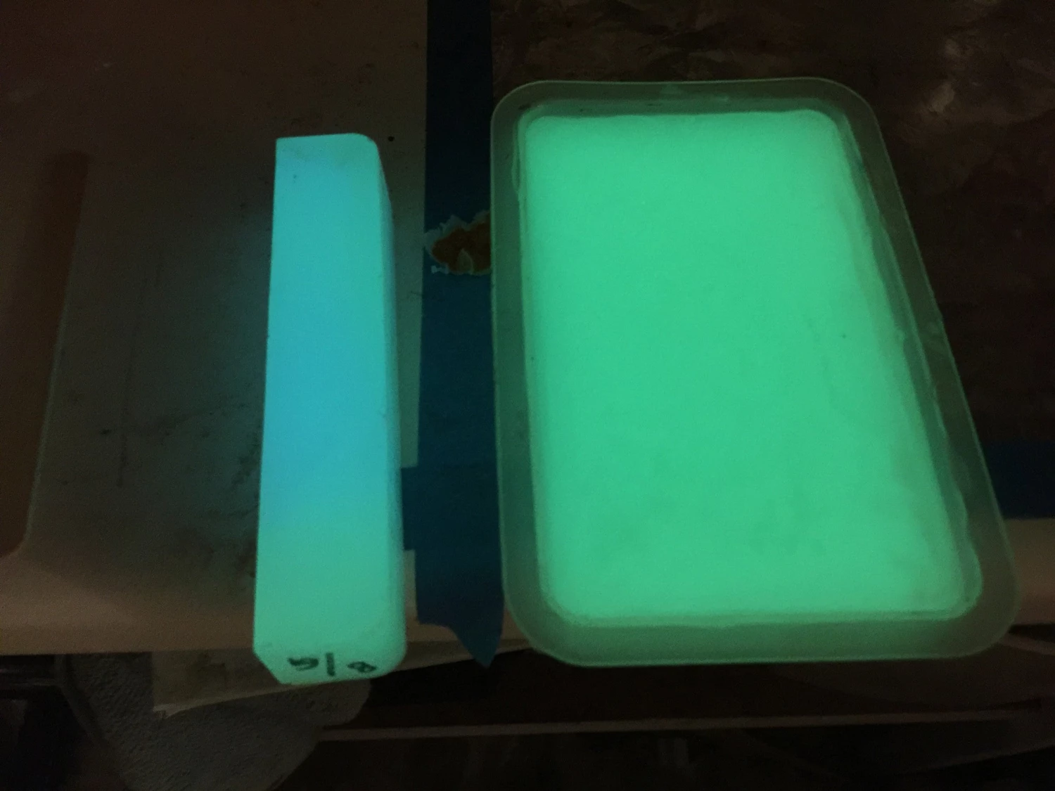 WoodWorld Of Texas Jimmy Clewes Glow Powders (Glow In The Dark Fill Material.) 4 WoodWorld Of Texas Jimmy Clewes Glow Powders (Glow In The Dark Fill Material.)